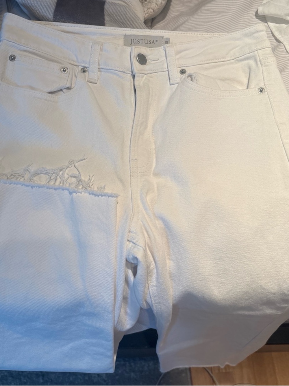 Just USA White Straight Leg Jeans with Distressed Detail